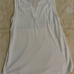 41 Hawthorn White Sleeveless Tank Top